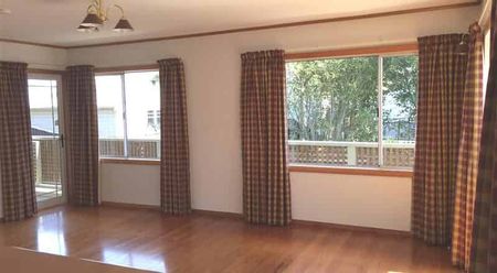 Sunny Family Home on Brougham - Photo 2