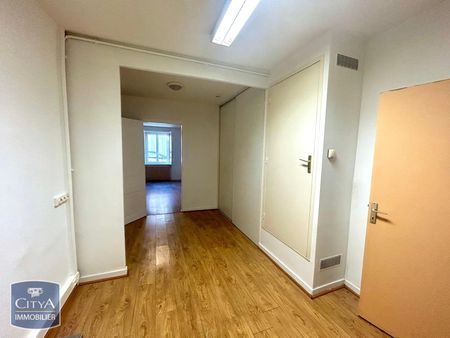 Location Appartement 1 pièce 37m² BOURG EN BRESSE 01000 - Photo 4
