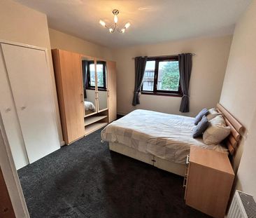 3 bedroom apartment to rent - Photo 3