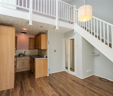 1 bedroom semi-detached house to rent - Photo 1