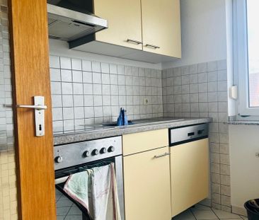 Großzügige 4-Zimmer-Wohnung in einem gepflegten Zweifamilienhaus in... - Photo 4