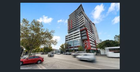 Ultra-Chic, Convenient, City Apartment - Photo 3