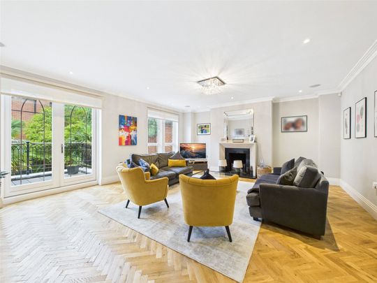 Martineau Drive, St Margarets, Middlesex, TW1, Twickenham - Photo 1