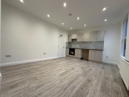 2 Bed Flat, Median Road, E5 - Photo 4