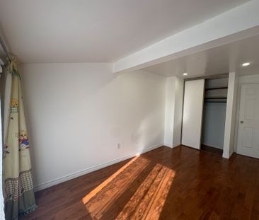 For Lease - 49 Ambercroft Boulevard, Toronto, Ontario - Photo 6