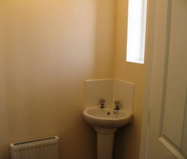 Taurus Avenue, North Hykeham, Lincoln, LN6 - Photo 6