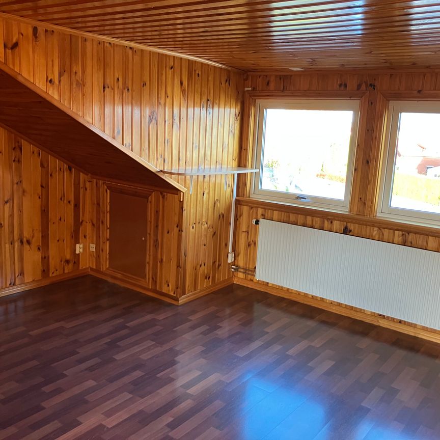 Tunhemsvägen, Trollhättan - Photo 1