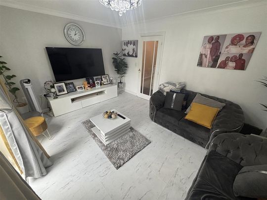 4 bedroom townhouse to rent - Photo 1