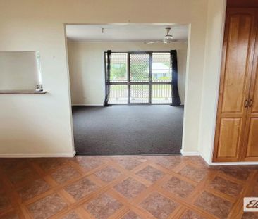 Generous Living Across Five Bedrooms - Photo 5