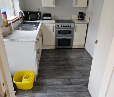 79 Forfar Street, Belfast, BT12 7BE - Photo 4