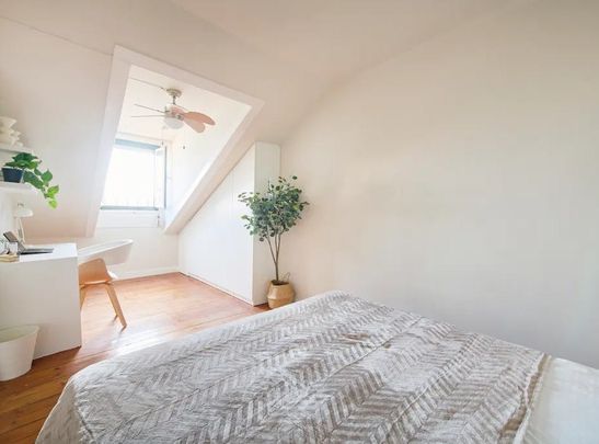 Largo Vitorino Damásio, Lisbon, Lisbon 1200-872 - Photo 1