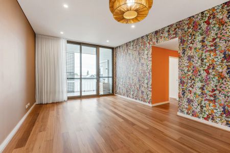 Stylish and Modern Two Bedroom Apartment - Photo 4