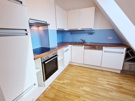 PENZINGER STRASSE, DACHGESCHOSS, 63 m2 Maisonette mit 4 m2 Terrasse, 2 Zimmer, Komplettküche, Wannenbad, Gartenmitbenutzung - Photo 5