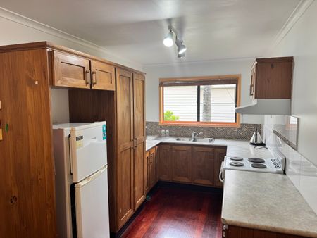 5 Robert Street, Loganlea QLD 4131 - House For Rent | Domain - Photo 3