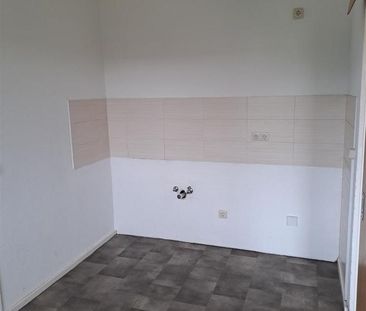 Schöne 3 Raum Wohnung in der Bitterfelder Innenstadt - Foto 4
