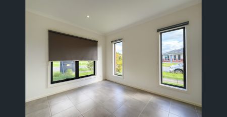 Modern, Low-Maintenance Living in a Convenient Location - Photo 4