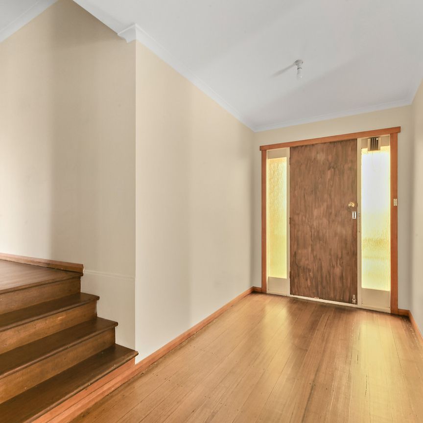 12 Julie Crescent - Photo 1