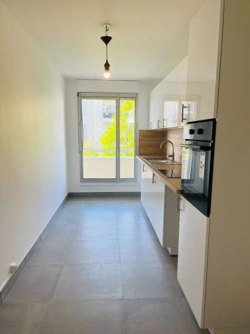 Appartement Courbevoie 4 pièce(s) 95.79 m2 - Photo 5