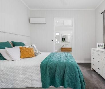 Stunning 3-Bedroom Family Home in Ipswich - Photo 3