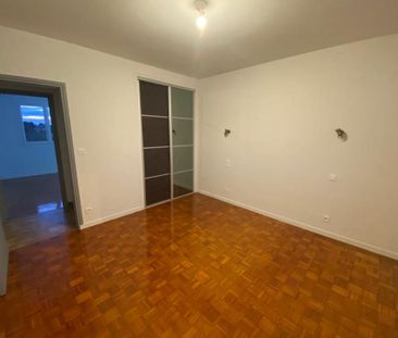 Location Appartement 4 pièces 97m² MONTAUBAN 82000 - Photo 5