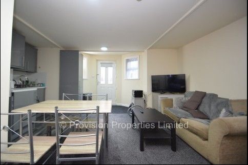 2 Bedroom Flats in Leeds - Photo 1