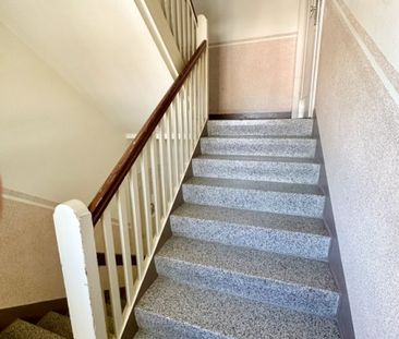 Moderne 2-Raum-Wohnung im 2. Obergeschoss auf der Haldenstraße in A... - Photo 1