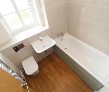 3 bedroom detached house to rent - Photo 5