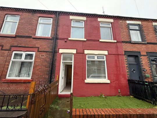 2 bedroom house to rent Station Road, Haydock, St. Helens, Merseyside, WA11 - Photo 1