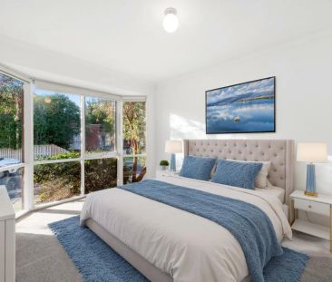 Newly Re-Carpeted 2 Bedroom, 2 Living, With Secure Double Garage To... - Photo 5