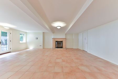 For Lease - 14 Holyrood Avenue, Oakville, Ontario - Photo 5