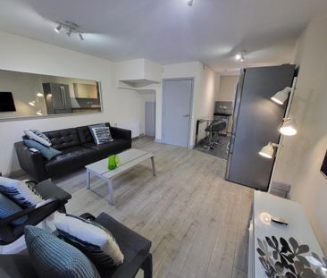 4 bedroom end of terrace house to rent - Photo 6