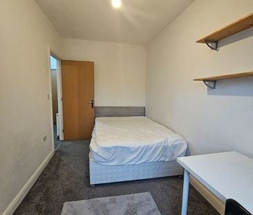 Room in a Shared House, Bankwell Street, M15 - Photo 4