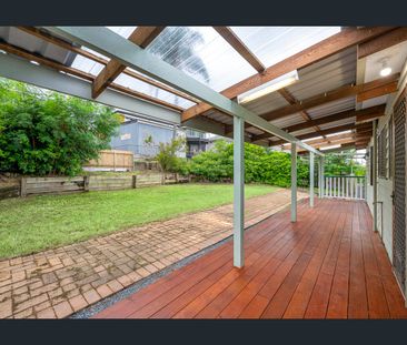 101 Redwood Street, Stafford Heights, Qld 4053 - Photo 2