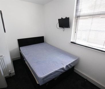6 bedroom house to rent - Photo 3