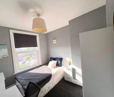 Knowle Terrace (Room 3), Burley, Leeds - Photo 5