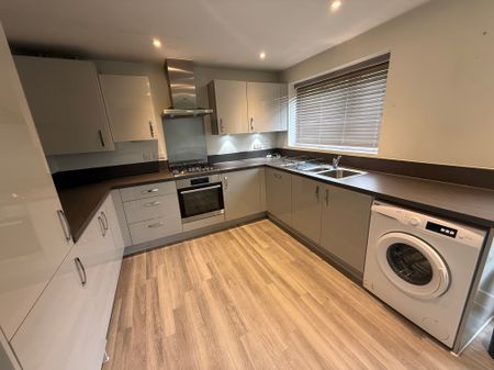 3 bedroom semi-detached to rent Bestwood Road, NG6 - Photo 5