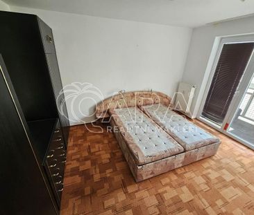 Pronájem bytu 2+1 55 m² - Fotografie 2