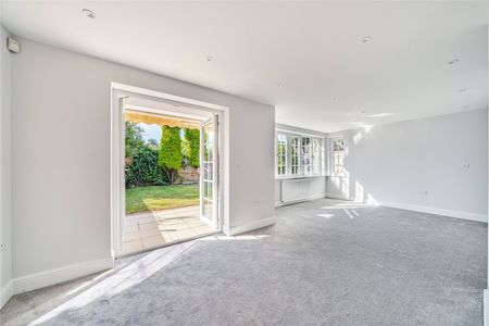 Burlea Close, Walton-on-Thames, Surrey, KT12 - Photo 3