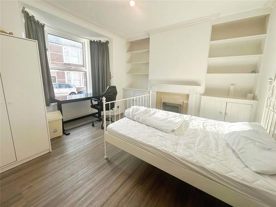 1 bedroom in a house share to rent - Photo 1