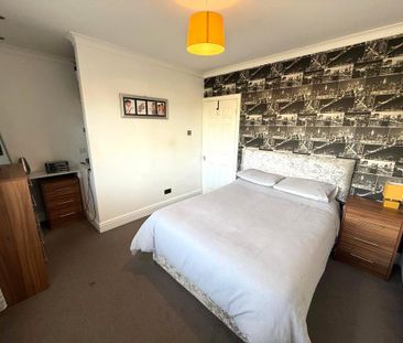 2 bedroom semi-detached house to rent - Photo 6