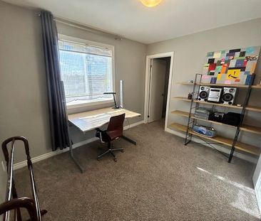 For Lease - 5 Ridgeway Place, Belleville, Ontario - Photo 3