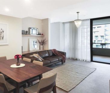 Modern 2-Bedroom Apartment in the Heart of Putney Hill - Photo 6