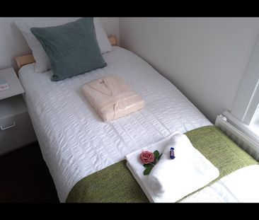 Room in a Shared House, Beck Road, E8 - Photo 4