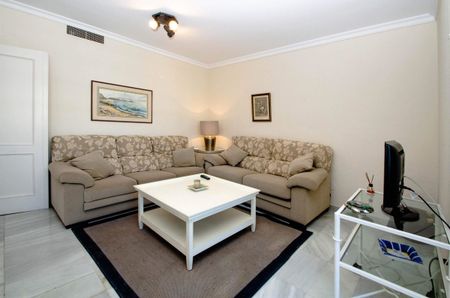 Middle Floor Apartment · Puerto Banús - Photo 2