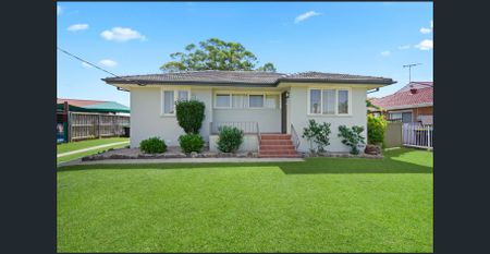 Charming Three-Bedroom Family Home in the Heart of Liverpool - Photo 3