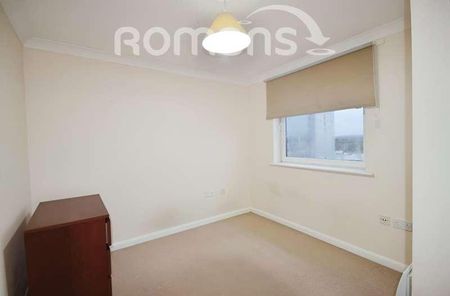 Crown Heights, Basingstoke, RG21 - Photo 4