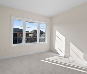 For Lease - 12 Blackberry Lane, Thorold, Ontario - Photo 5