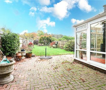 Bullens Green Lane, Colney Heath, St. Albans, AL4 0QR - Photo 1