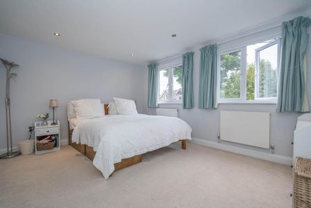 4 bedroom maisonette to rent - Photo 4