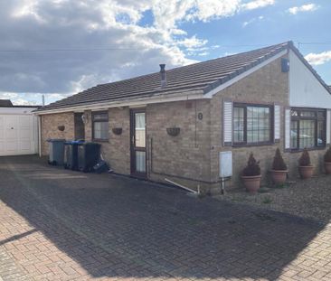 3 bedroom detached bungalow to rent - Photo 2